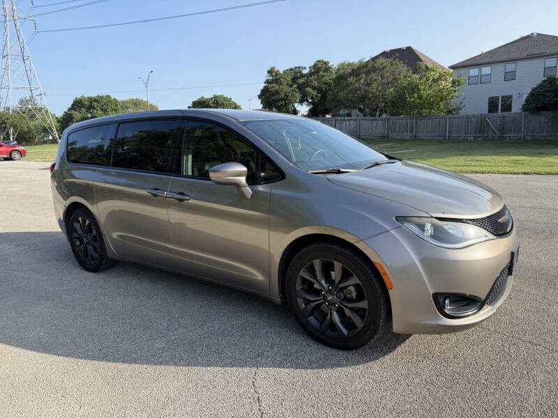 2018 Chrysler Pacifica Touring Plus
