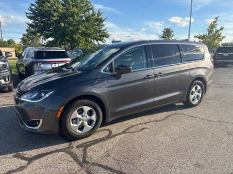 2018 Chrysler Pacifica Hybrid Touring Plus