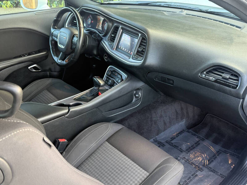 2018 Dodge Challenger SXT