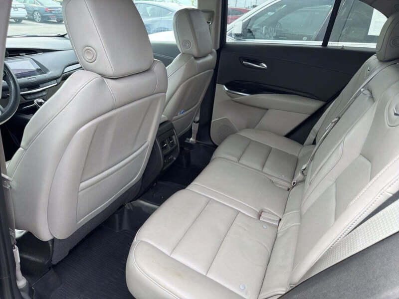 2020 Cadillac XT4 Premium Luxury