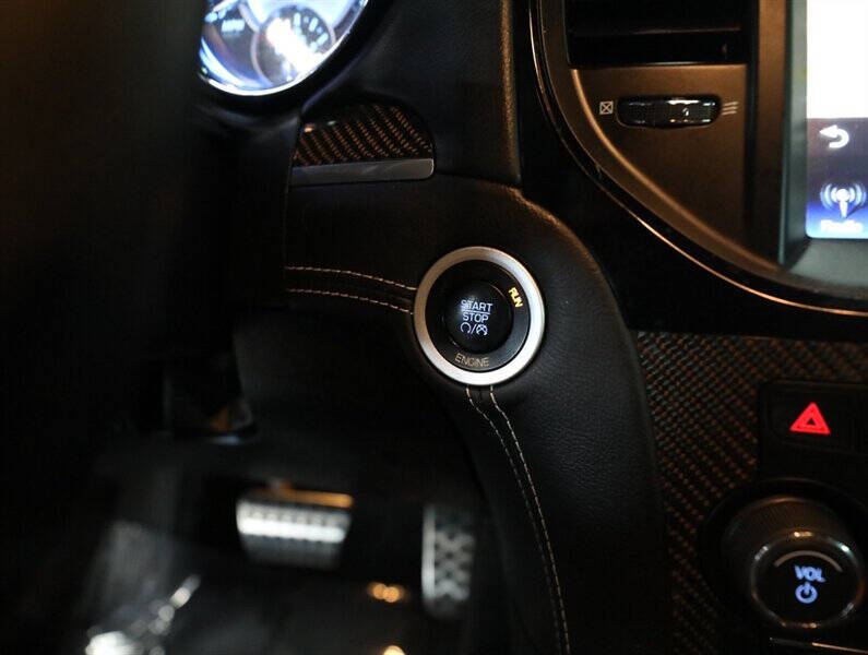 2013 Chrysler 300 SRT8