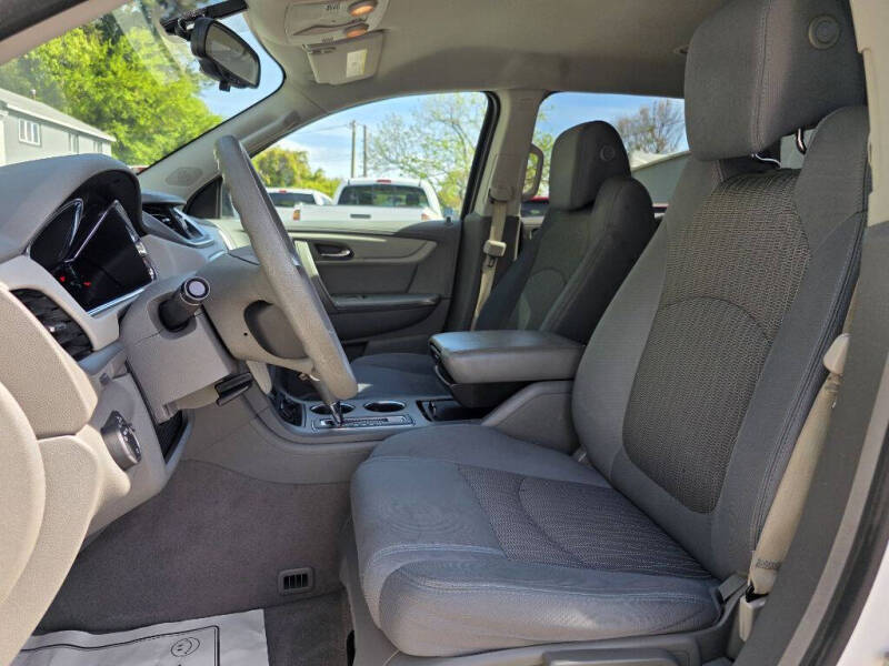 2017 Chevrolet Traverse LS