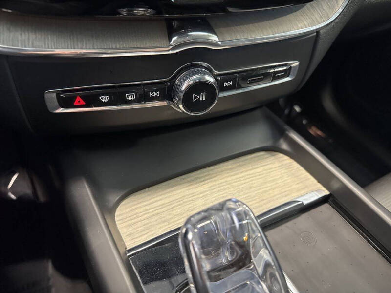 2022 Volvo XC60 Recharge T8 Inscription