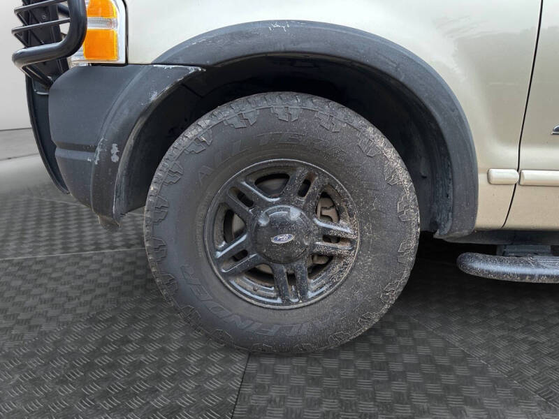 2002 Ford Explorer XLS