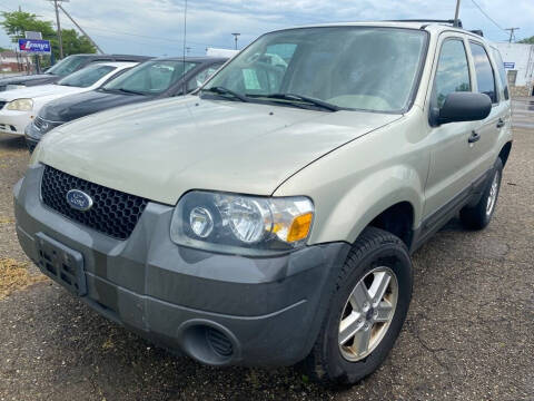 2005 Ford Escape for sale at Family Auto in Barberton OH