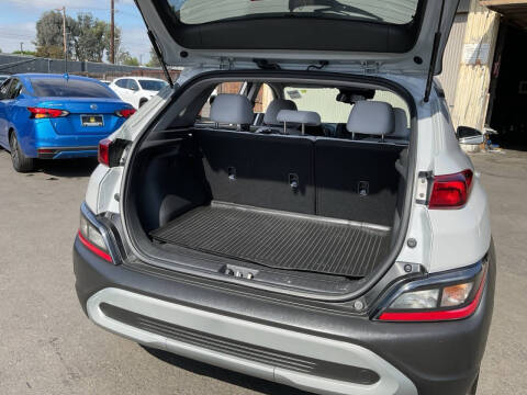 2022 Hyundai Kona SEL