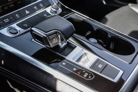 2023 Audi Q8 quattro Premium Plus 55 TFSI