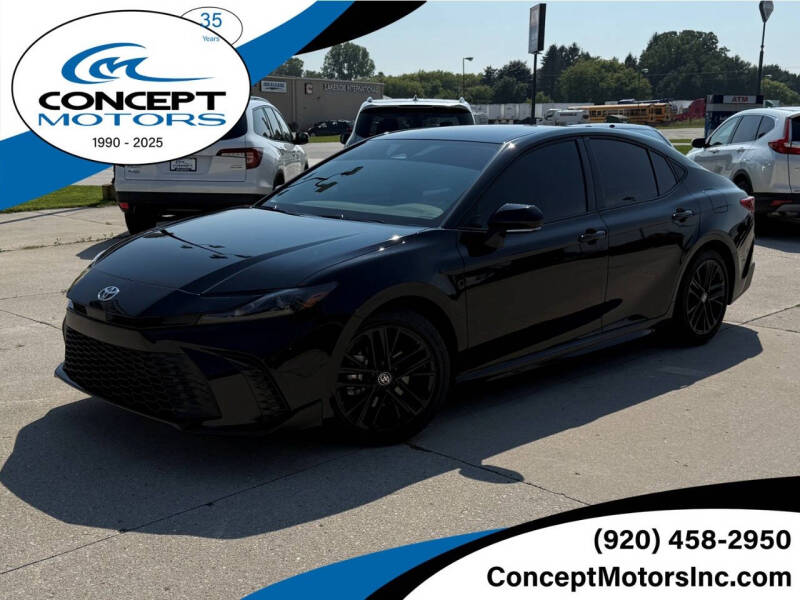 2025 Toyota Camry SE's photo