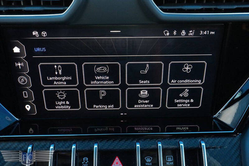 2024 Lamborghini Urus Performante