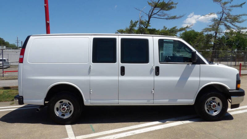 2024 GMC Savana 2500