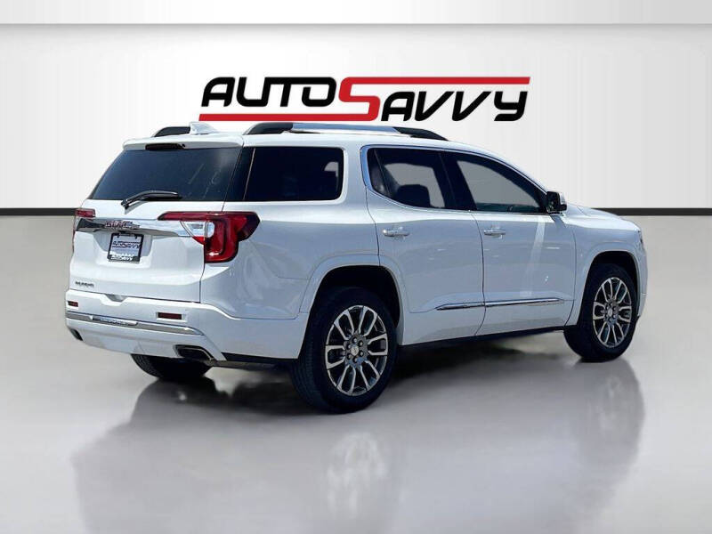 2023 GMC Acadia Denali