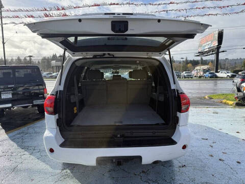 2016 Toyota Sequoia SR5