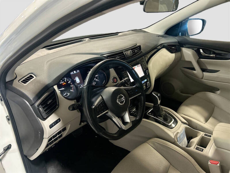 2022 Nissan Rogue Sport SL