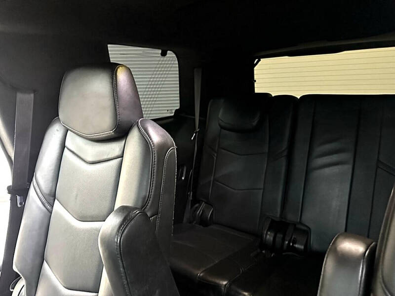 2017 Cadillac Escalade Platinum