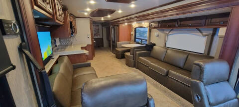 2016 Freightliner XCR Chassis