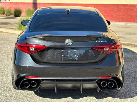 2017 Alfa Romeo Giulia Quadrifoglio