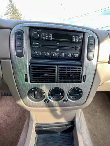 2005 Ford Explorer XLT