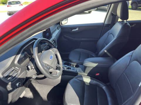 2020 Ford Escape Hybrid Titanium