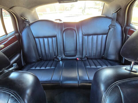 2003 Lincoln Town Car Signature