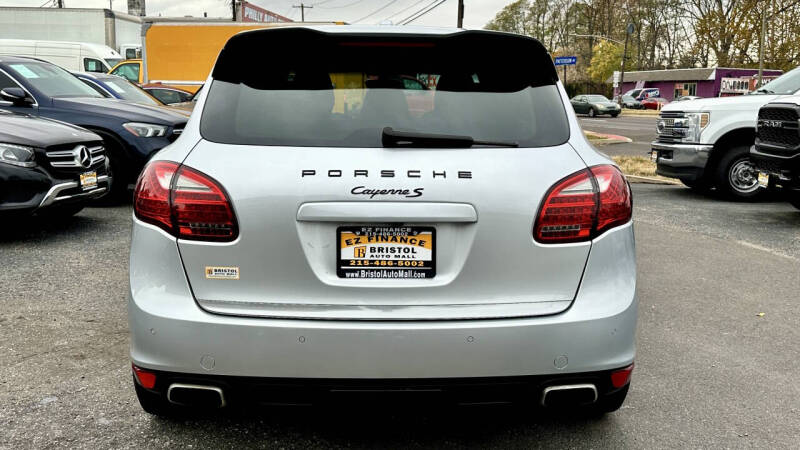 2011 Porsche Cayenne S Hybrid
