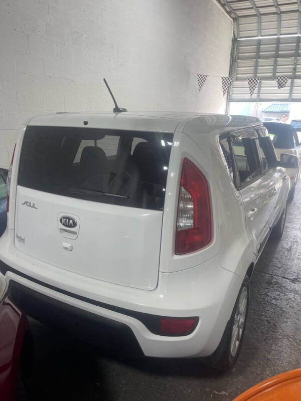 2013 Kia Soul for sale at MIAMI AUTOWISE, LLC. in Miami FL