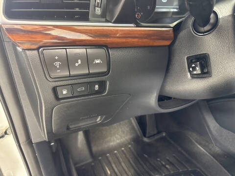 2018 Kia Cadenza Technology