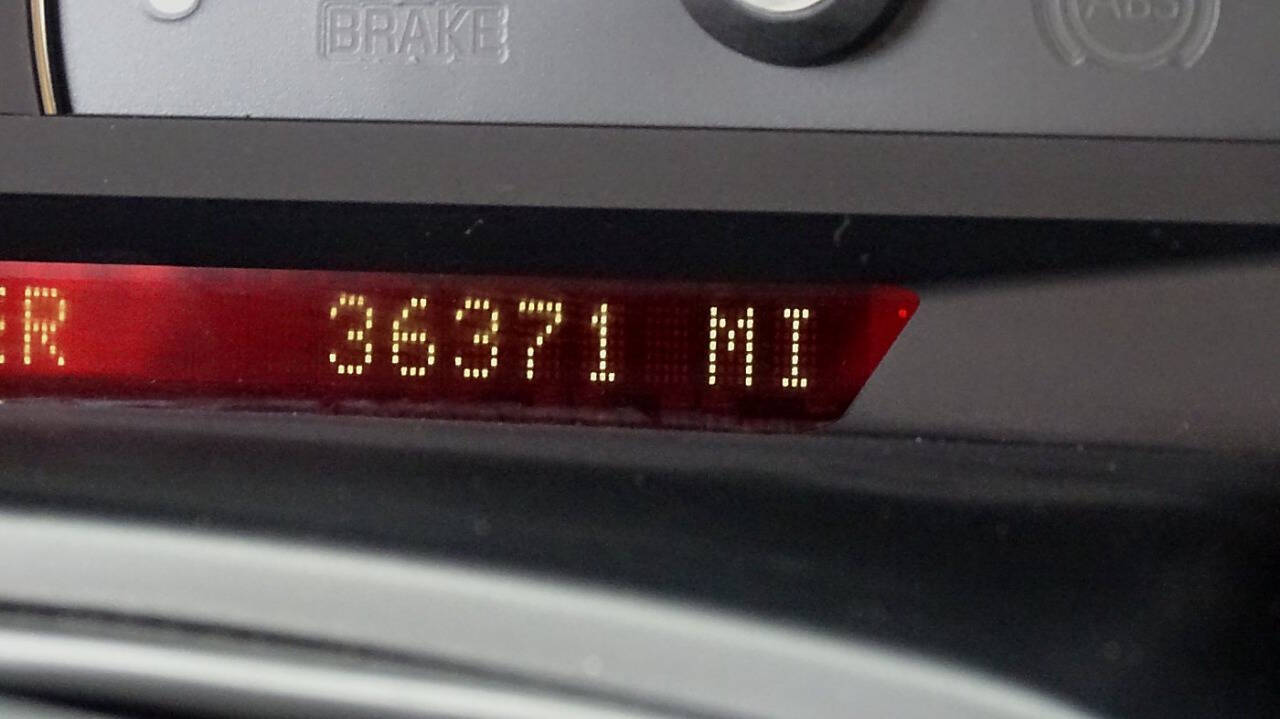 2006 Cadillac XLR 29