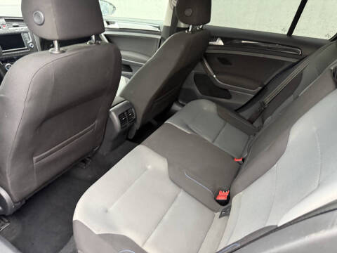 2016 Volkswagen e-Golf SE