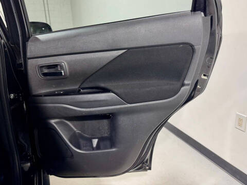 2016 Mitsubishi Outlander SE