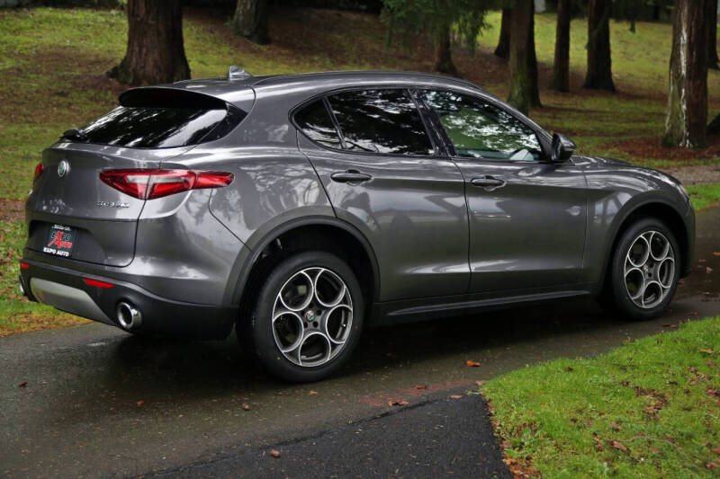 2018 Alfa Romeo Stelvio Sport