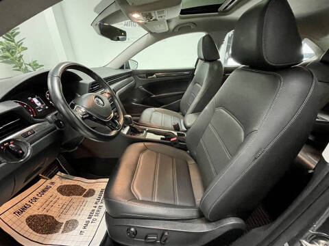 2020 Volkswagen Passat R-Line