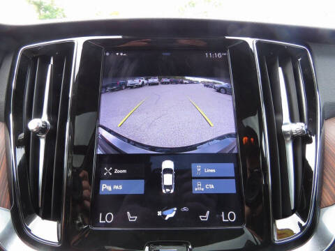 2022 Volvo S60 B5 Momentum