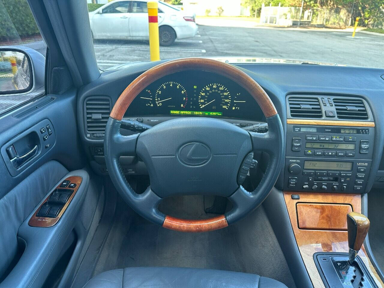 1998 Lexus LS 400  - $7,900