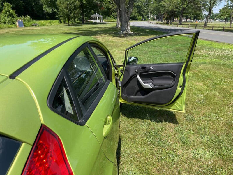 2011 Ford Fiesta SE