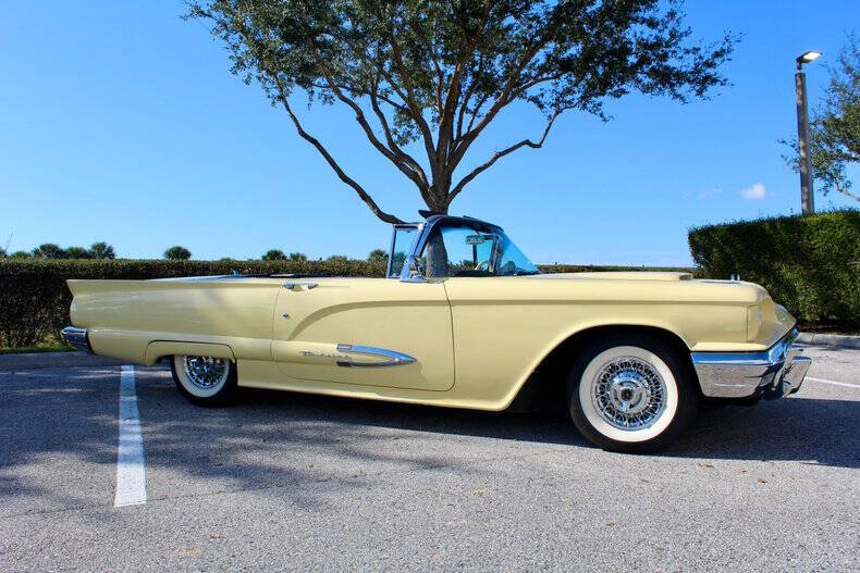 1959 Ford Thunderbird