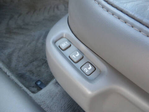 2000 Toyota Avalon XLS