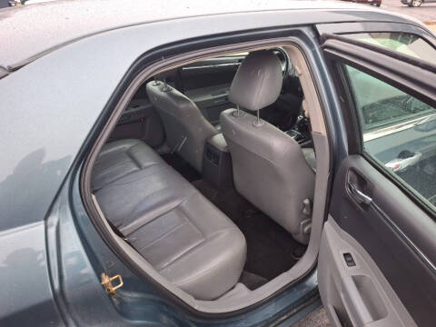 2005 Chrysler 300 Touring