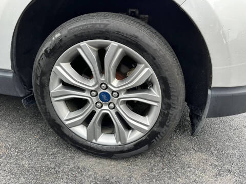 2019 Ford Edge Titanium