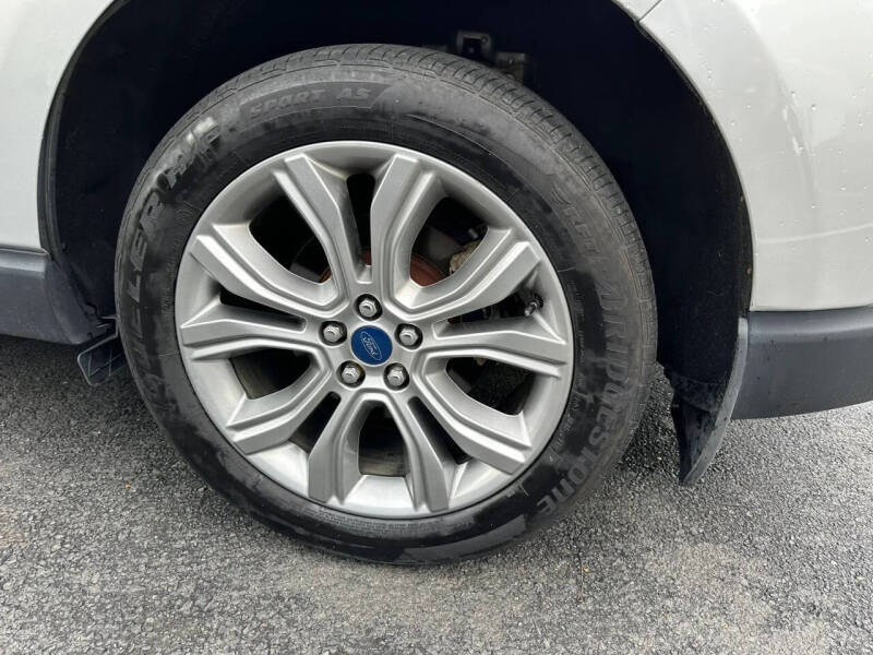 2019 Ford Edge Titanium