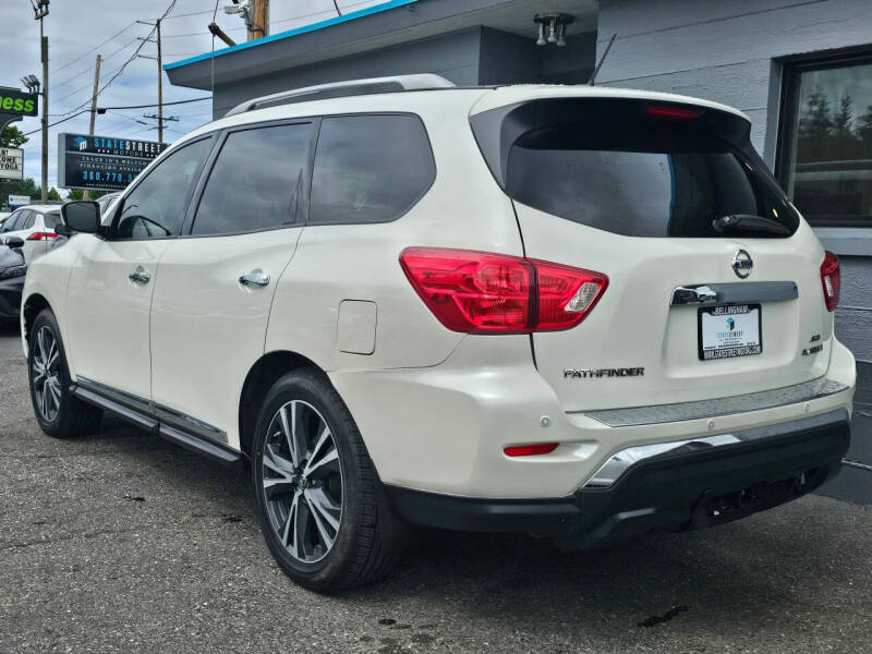 2018 Nissan Pathfinder Platinum