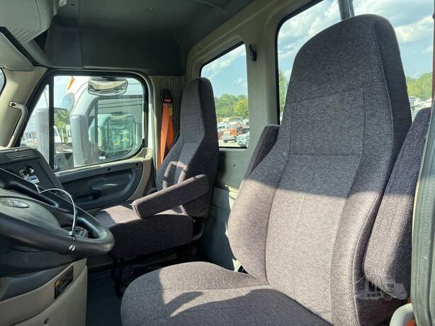 2016 Freightliner Cascadia