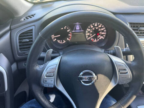 2016 Nissan Altima 2.5 SR