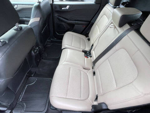 2022 Ford Escape Hybrid SEL