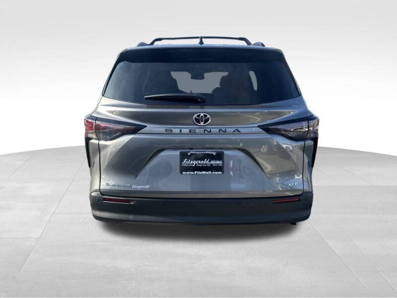 2026 Toyota Sienna XLE 7-Passenger
