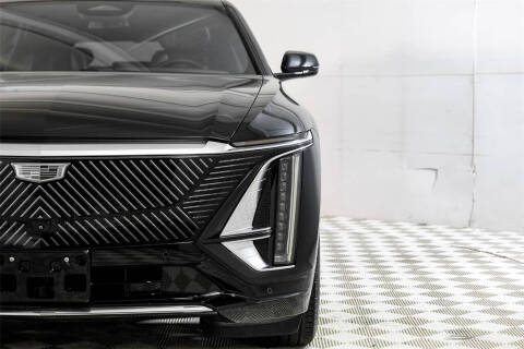 2024 Cadillac LYRIQ Luxury 1