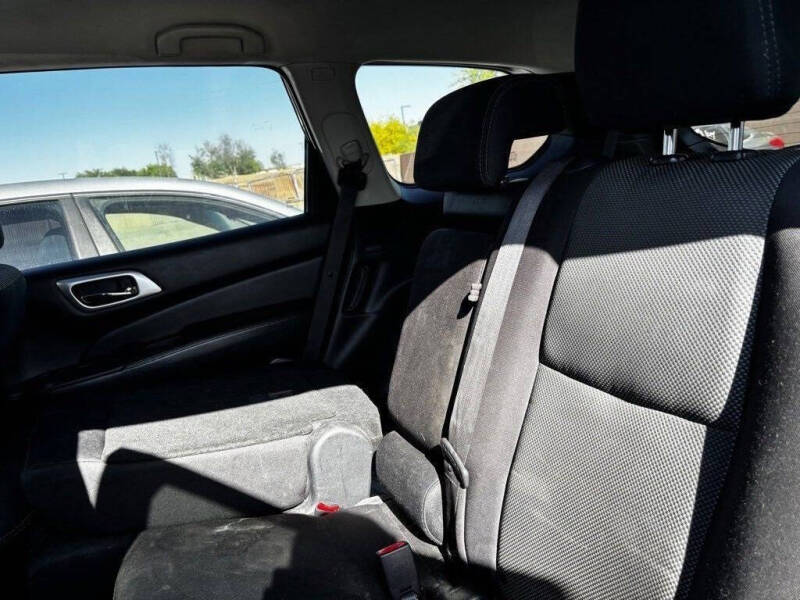 2020 Nissan Pathfinder S