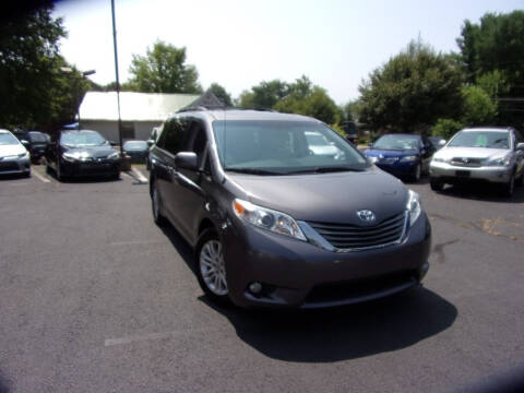 2014 Toyota Sienna for sale at JNM Auto Group in Warrenton VA