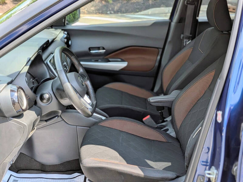 2020 Nissan Kicks SR