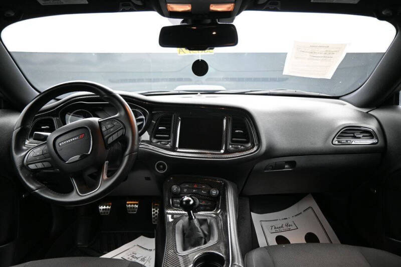 2016 Dodge Challenger R/T Shaker