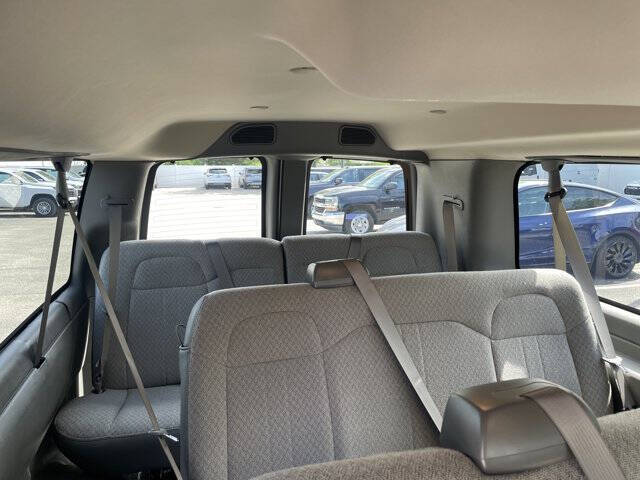 2026 Chevrolet Express LT 3500